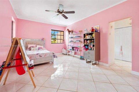 House in Manalapan, Florida 4 bedrooms, 484.21 sq.m. № 1974035 - photo 18