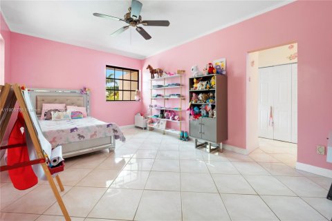 House in Manalapan, Florida 4 bedrooms, 484.21 sq.m. № 1974035 - photo 19