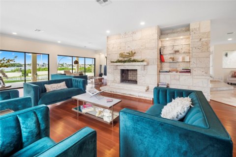 House in Manalapan, Florida 4 bedrooms, 484.21 sq.m. № 1974035 - photo 25