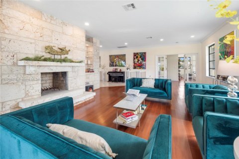 House in Manalapan, Florida 4 bedrooms, 484.21 sq.m. № 1974035 - photo 26