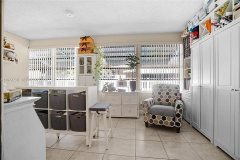 House in Tamarac, Florida 2 bedrooms, 146.69 sq.m. № 2033251 - photo 18