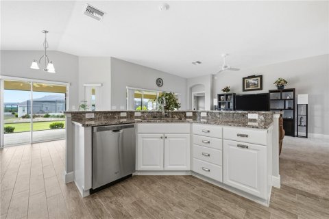 Casa en venta en The Villages, Florida, 3 dormitorios, 195.37 m2 № 2221272 - foto 17