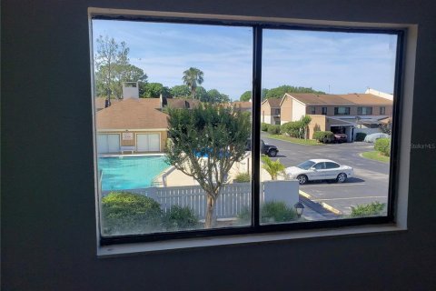 Townhouse in Casselberry, Florida 4 bedrooms, 168.52 sq.m. № 2155920 - photo 16