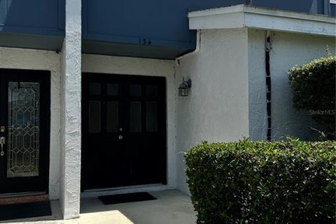 Townhouse in Casselberry, Florida 4 bedrooms, 168.52 sq.m. № 2155920 - photo 3