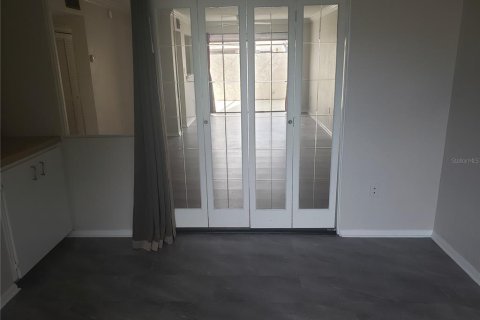 Townhouse in Casselberry, Florida 4 bedrooms, 168.52 sq.m. № 2155920 - photo 27