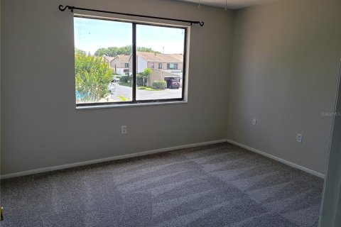 Townhouse in Casselberry, Florida 4 bedrooms, 168.52 sq.m. № 2155920 - photo 15