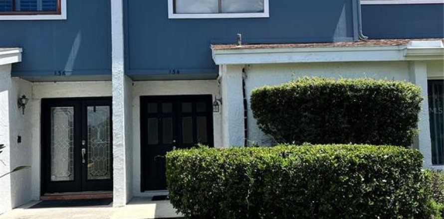 Townhouse in Casselberry, Florida 4 bedrooms, 168.52 sq.m. № 2155920