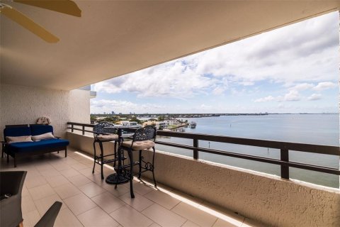 Copropriété à vendre à Tampa, Floride: 2 chambres, 170.48 m2 № 2302296 - photo 18