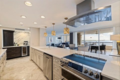 Copropriété à vendre à Tampa, Floride: 2 chambres, 170.48 m2 № 2302296 - photo 3