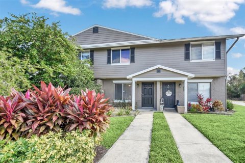Townhouse in Winter Springs, Florida 2 bedrooms, 83.43 sq.m. № 1521828 - photo 3