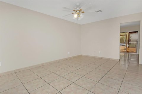 Townhouse in Winter Springs, Florida 2 bedrooms, 83.43 sq.m. № 1521828 - photo 12