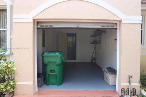 Touwnhouse à vendre à Miramar, Floride: 4 chambres, 188.78 m2 № 2025832 - photo 7