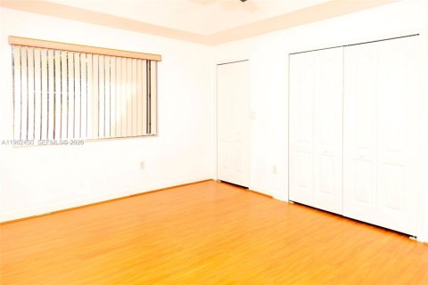 Купить таунхаус в Мирамар, Флорида 4 спальни, 188.78м2, № 2025832 - фото 24