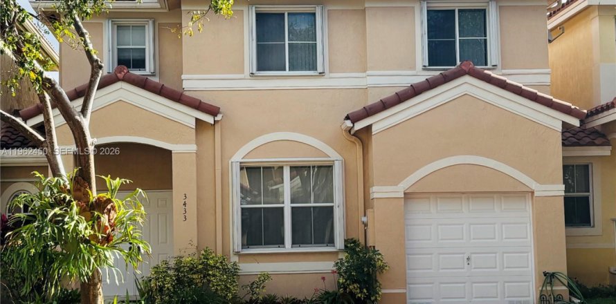 Touwnhouse à Miramar, Floride 4 chambres, 188.78 m2 № 2025832