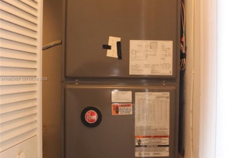 Touwnhouse à vendre à Miramar, Floride: 4 chambres, 188.78 m2 № 2025832 - photo 22