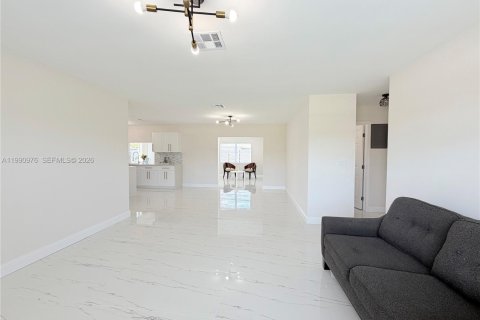 Casa en venta en Lauderhill, Florida, 3 dormitorios, 133.31 m2 № 2057383 - foto 5