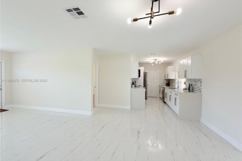 Casa en venta en Lauderhill, Florida, 3 dormitorios, 133.31 m2 № 2057383 - foto 11