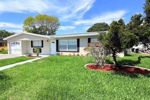 Casa en venta en Lauderhill, Florida, 3 dormitorios, 133.31 m2 № 2057383 - foto 2