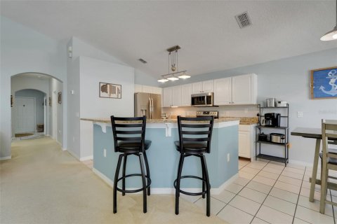House in Kissimmee, Florida 4 bedrooms, 167.04 sq.m. № 1746397 - photo 12