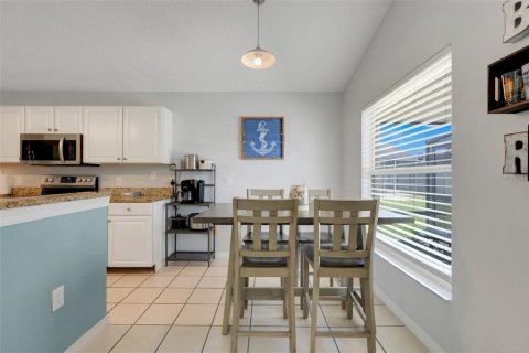 House in Kissimmee, Florida 4 bedrooms, 167.04 sq.m. № 1746397 - photo 13