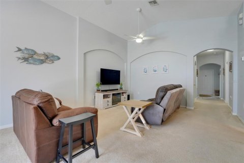 House in Kissimmee, Florida 4 bedrooms, 167.04 sq.m. № 1746397 - photo 10
