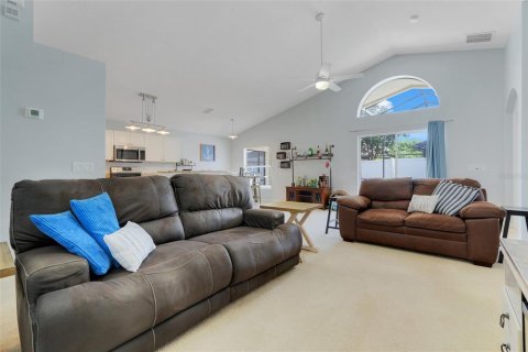 House in Kissimmee, Florida 4 bedrooms, 167.04 sq.m. № 1746397 - photo 9