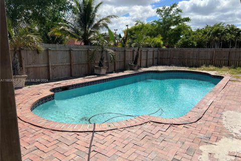 Villa ou maison à vendre à Deerfield Beach, Floride: 3 chambres, 162.49 m2 № 1812091 - photo 16