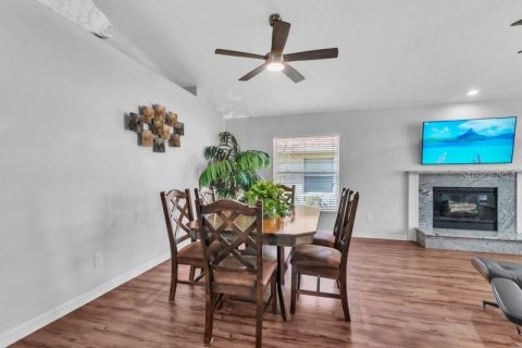 Casa en venta en Palm Harbor, Florida, 3 dormitorios, 173.54 m2 № 1907195 - foto 4