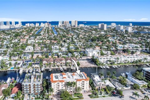 Copropriété à vendre à Fort Lauderdale, Floride: 3 chambres, 241.55 m2 № 1886616 - photo 2