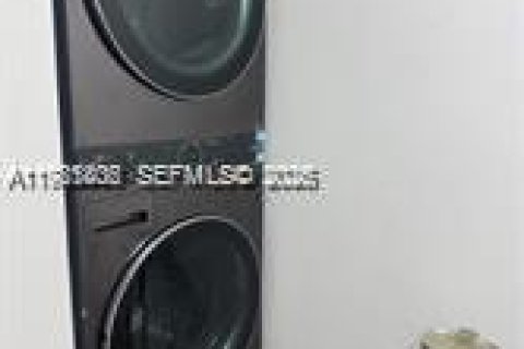 Copropriété à louer à Doral, Floride: 2 chambres, 102.66 m2 № 2043027 - photo 3