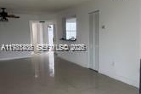 Copropriété à louer à Doral, Floride: 2 chambres, 102.66 m2 № 2043027 - photo 5
