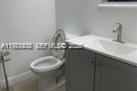 Copropriété à louer à Doral, Floride: 2 chambres, 102.66 m2 № 2043027 - photo 14