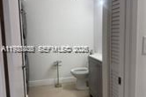 Copropriété à louer à Doral, Floride: 2 chambres, 102.66 m2 № 2043027 - photo 28