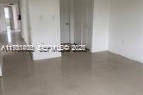 Copropriété à louer à Doral, Floride: 2 chambres, 102.66 m2 № 2043027 - photo 9