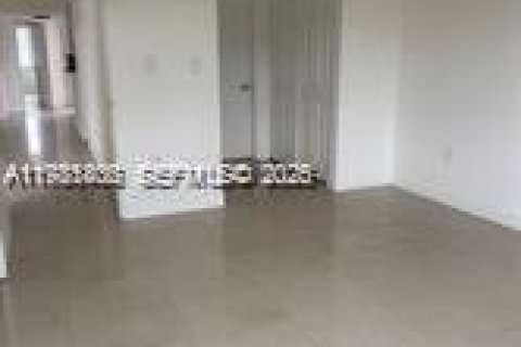 Copropriété à louer à Doral, Floride: 2 chambres, 102.66 m2 № 2043027 - photo 17