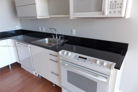Copropriété à louer à Miami, Floride: 1 chambre, 59.27 m2 № 2264738 - photo 14