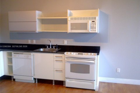 Copropriété à louer à Miami, Floride: 1 chambre, 59.27 m2 № 2264738 - photo 13
