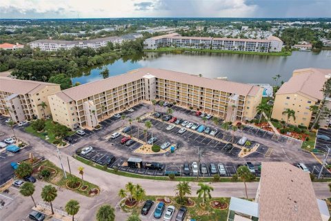 Condo in Bradenton, Florida, 2 bedrooms  № 1805921 - photo 1