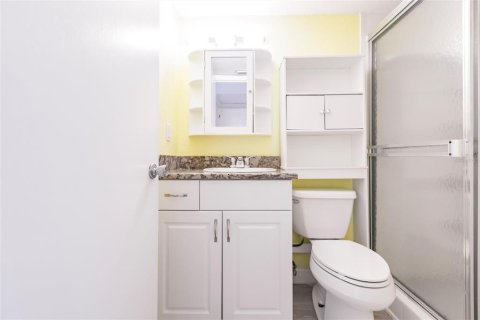 Condo in Bradenton, Florida, 2 bedrooms  № 1805921 - photo 17