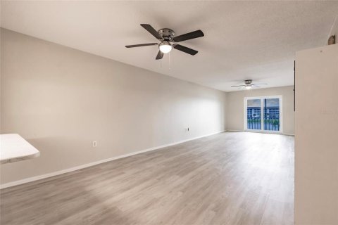 Condo in Bradenton, Florida, 2 bedrooms  № 1805921 - photo 6