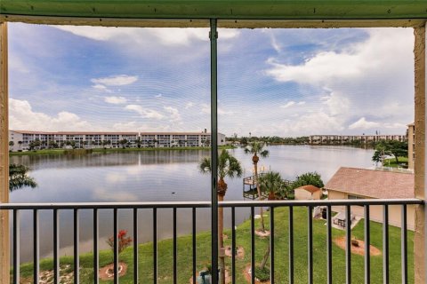 Condo in Bradenton, Florida, 2 bedrooms  № 1805921 - photo 27