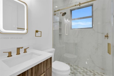 House in Lehigh Acres, Florida 3 bedrooms, 140.56 sq.m. № 2044308 - photo 21