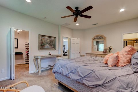 House in Daytona Beach, Florida 4 bedrooms, 184.23 sq.m. № 2094350 - photo 17