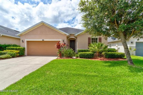 Villa ou maison à Daytona Beach, Floride 4 chambres, 184.23 m2 № 2094350