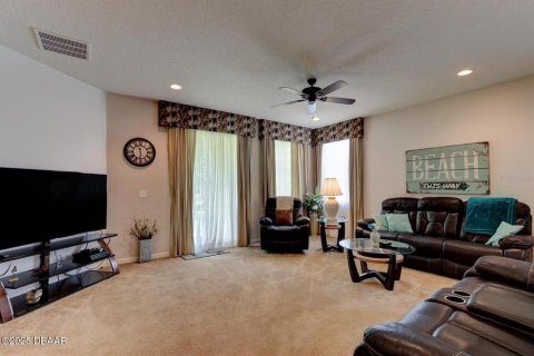 House in Daytona Beach, Florida 4 bedrooms, 184.23 sq.m. № 2094350 - photo 10
