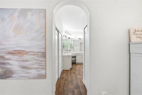 Casa en venta en Wesley Chapel, Florida, 6 dormitorios, 396.32 m2 № 2200921 - foto 20