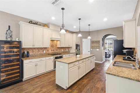 Casa en venta en Wesley Chapel, Florida, 6 dormitorios, 396.32 m2 № 2200921 - foto 12