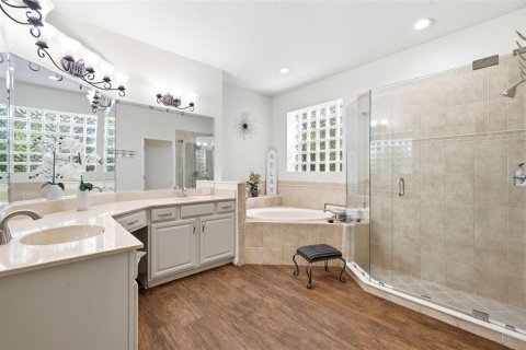 Casa en venta en Wesley Chapel, Florida, 6 dormitorios, 396.32 m2 № 2200921 - foto 21