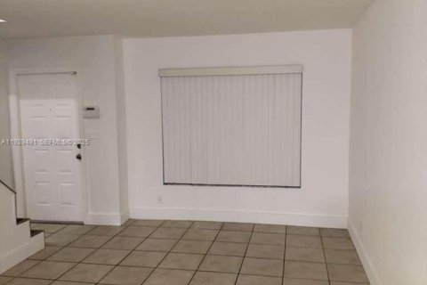 Adosado en venta en Plantation, Florida, 2 dormitorios, 87.14 m2 № 1987669 - foto 3