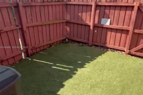 Adosado en venta en Plantation, Florida, 2 dormitorios, 87.14 m2 № 1987669 - foto 17